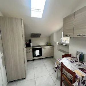 Conte Durini Apartments&rooms ** Arcore